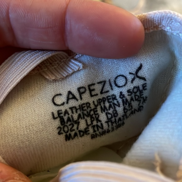 Capezio Leather Juliet Ballet Shoe - Picture 4 of 5